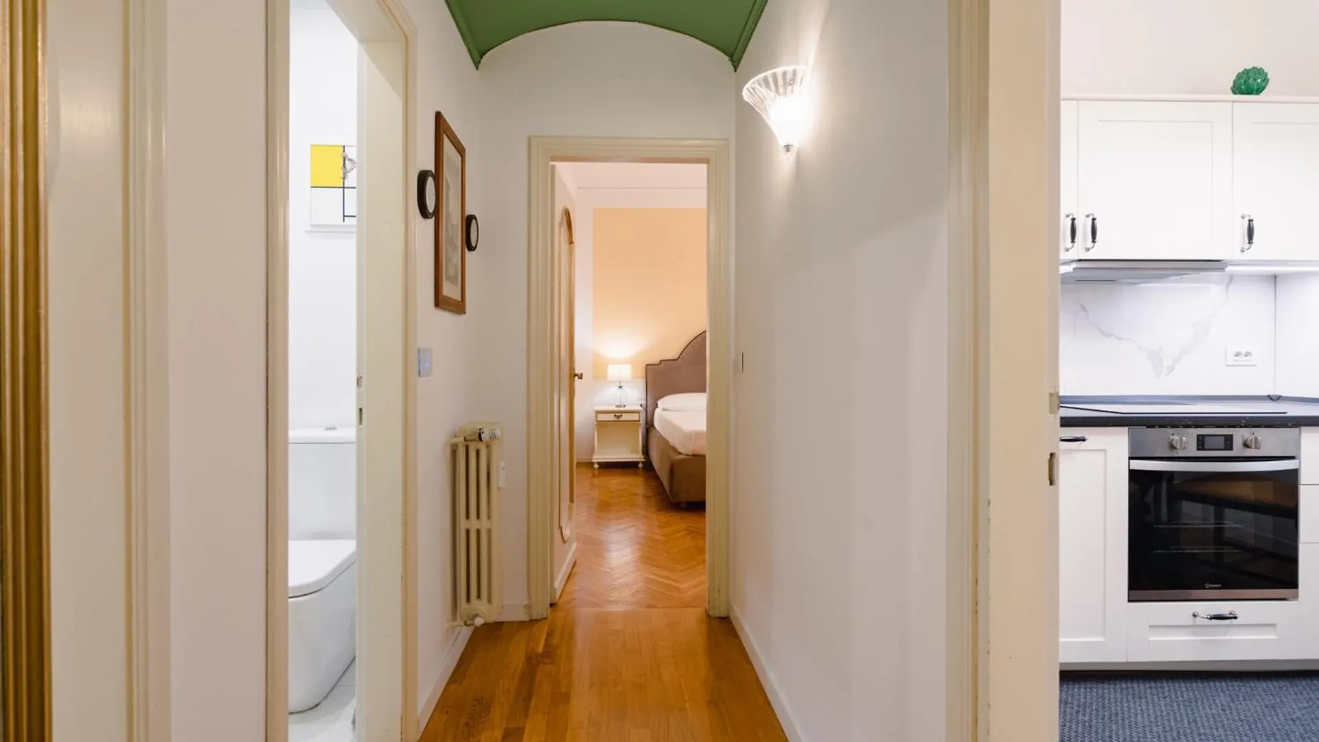 Ponte Vecchio Escape Suite Firenze 0*,  Italia